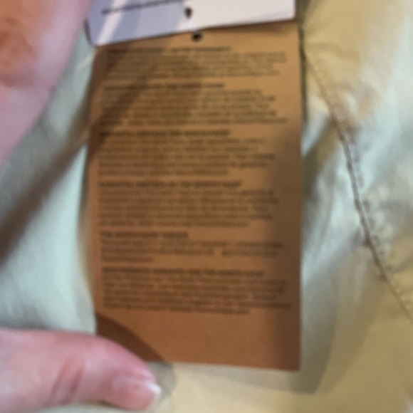 North Face women’s shorts plus size khaki NWT - Picture 3 of 9